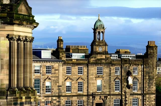 Budget-Friendly Tips for Solo Travel in Belfast