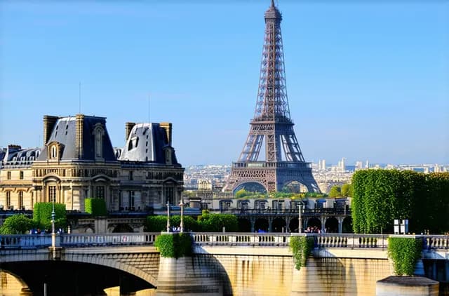 Complete Guide: Best Areas to Explore Solo in Paris