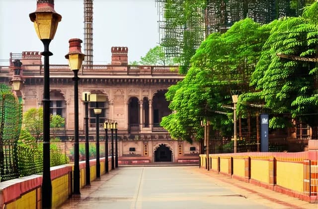 Top Neighborhoods for Solo Travelers in Ahmedabad