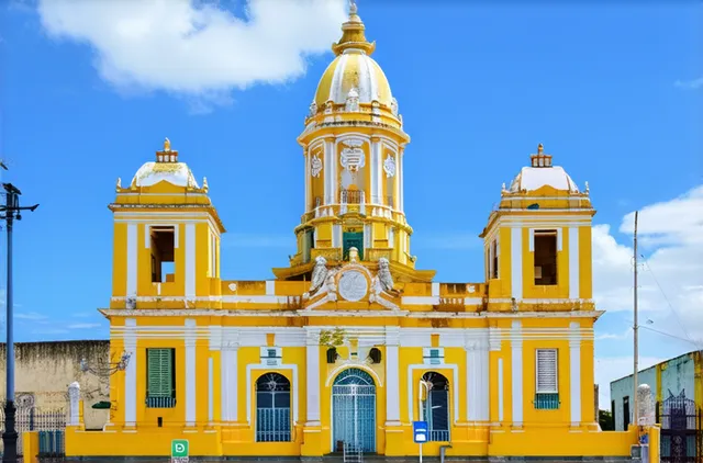 Complete Guide: Best Neighborhoods for Solo Travelers in Cienfuegos