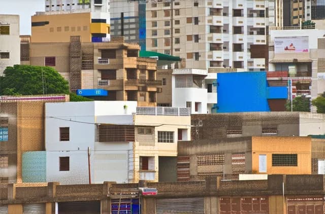 Top Neighborhoods for Solo Travelers in Dakar