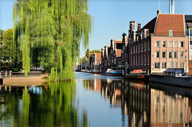 Complete Guide: Best Places to Stay for Solo Travelers in Lübeck