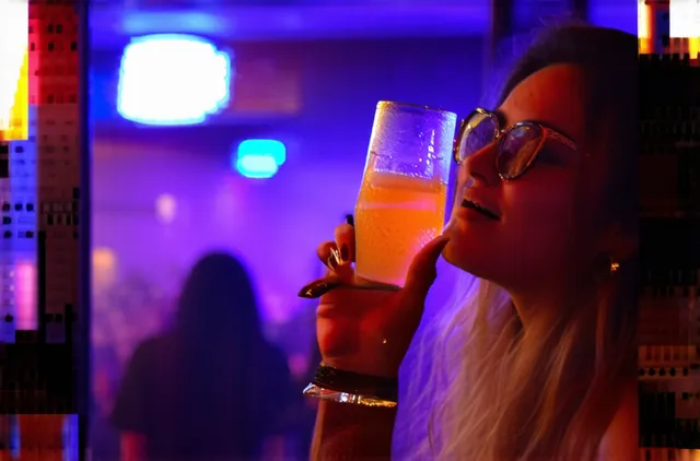 Ultimate Guide: Cali Nightlife for Solo Travelers