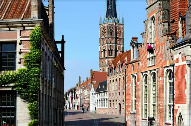 Top Cultural Events for Solo Travelers in Bruges