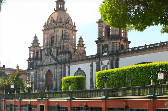 Essential Guide: Guadalajara Solo Travel Safety Tips