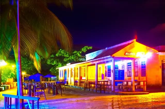 Ultimate Guide: Holguín Nightlife for Solo Adventurers