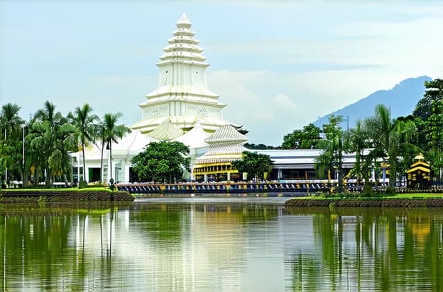 Complete Budget Guide: Solo Travel to Kuching