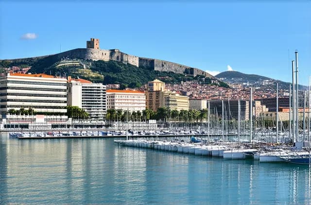 Essential Tips for Safe Solo Travel in Naples