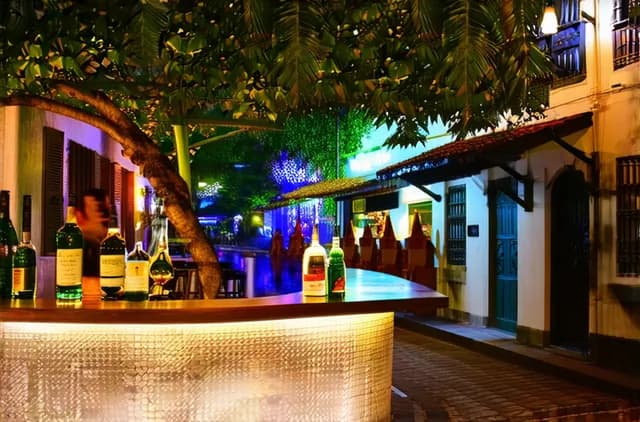 Nightlife for Solo Adventurers in George Town