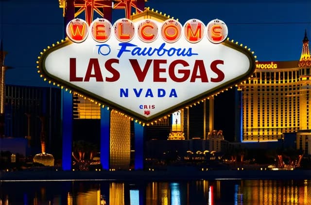 Ultimate Guide: Nightlife Options for Solo Travelers in Las Vegas