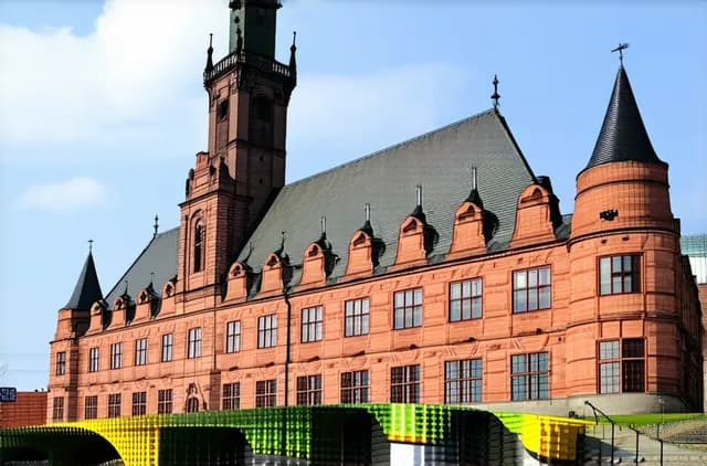 Essential Safety Tips for Solo Travel in Łódź