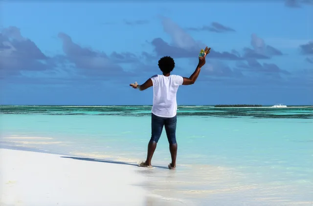 Top Outdoor Activities for Solo Travelers in Placencia