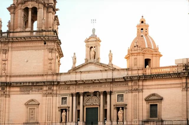 Complete Guide: Palermo Solo Budget Travel