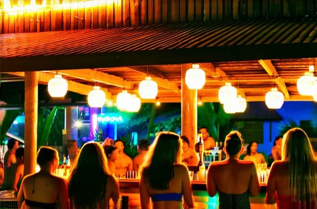 Complete Guide: Puerto Galera Nightlife for Solo Travelers