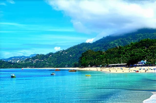 Essential Puerto Galera Solo Travel Safety Tips
