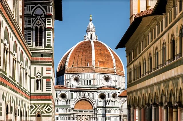 Solo Travel: Siena Walking Tour Highlights