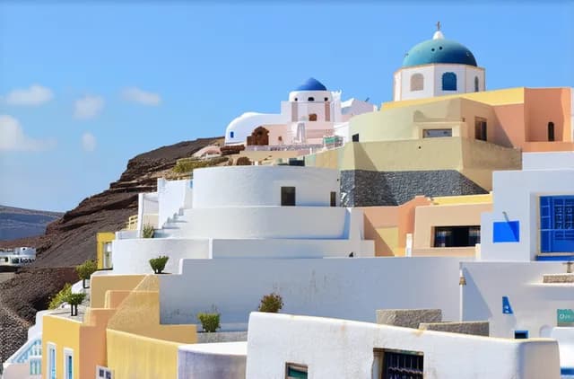 Complete Guide: Sightseeing Highlights for Solo Travelers in Fira