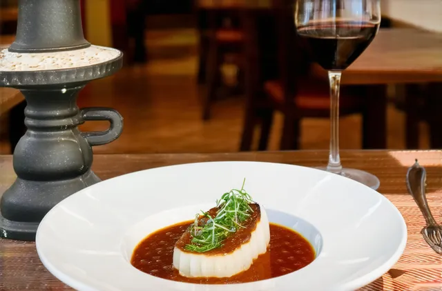 Ultimate Guide to Solo Dining in Cuenca