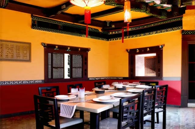 Solo Dining Experiences in Lhasa: A Local’s Guide
