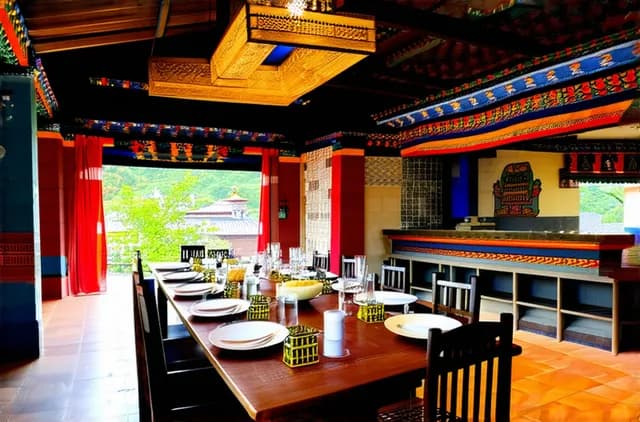 Solo Dining Experiences in Thimphu: Discover Unique Flavors
