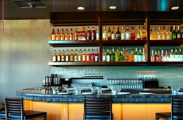 Complete Guide: Solo Dining Spots in Austin