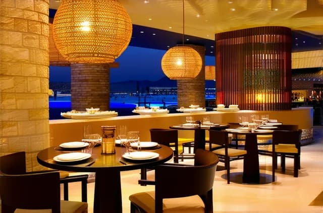 Solo-Friendly Dining Options in Aqaba