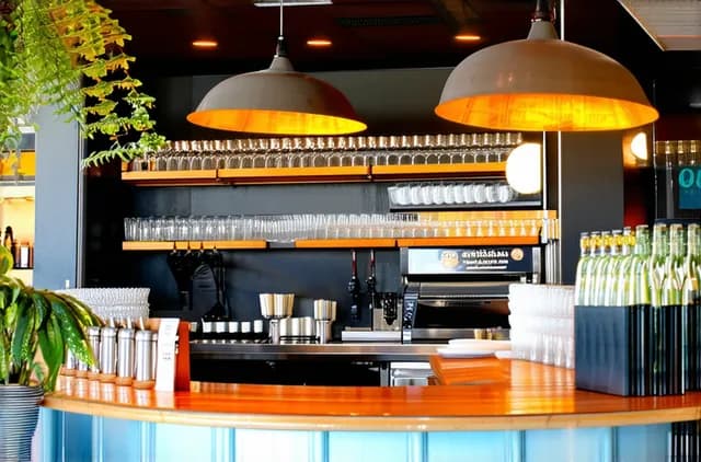 Ultimate Guide to Solo-Friendly Restaurants in Reykjavík