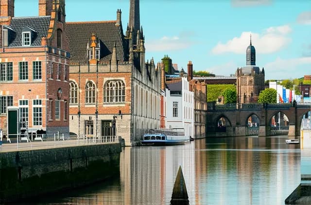 Complete Guide: Solo Travel in Maastricht
