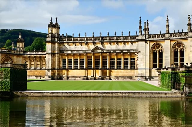 Solo Travel in Bath: Top Attractions & Tips