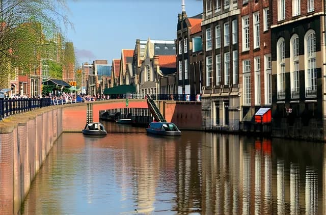 Essential Safety Tips for Utrecht Solo Travel
