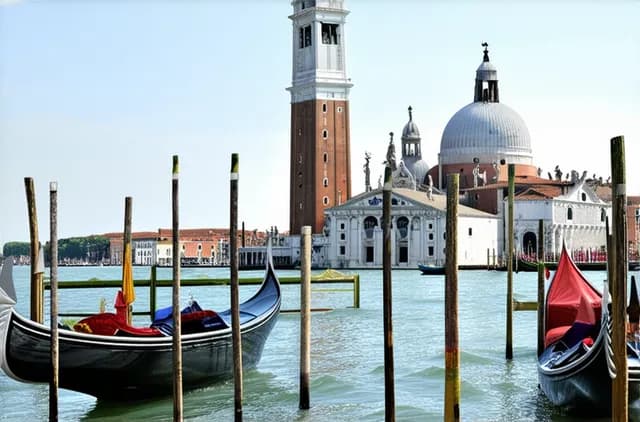 Essential Safety Tips for Venice Solo Travel