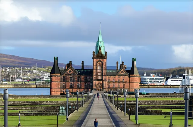 Complete Guide: Aberdeen Solo Travel Safety Tips