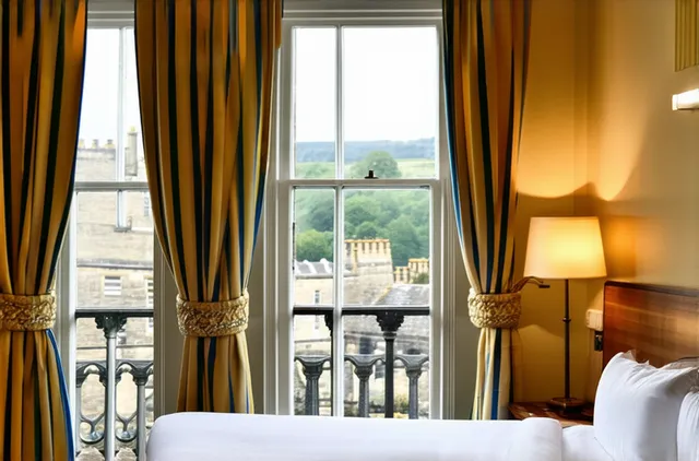 Complete Guide: Best Accommodations for Solo Travelers in Bath