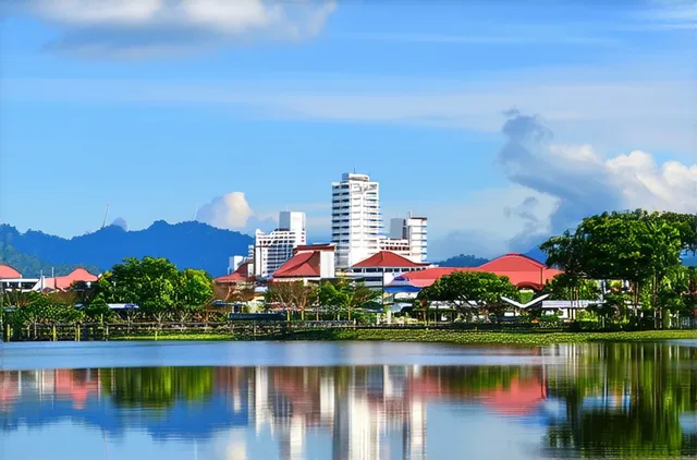 Complete Guide: Best Areas for Solo Travelers in Kuching