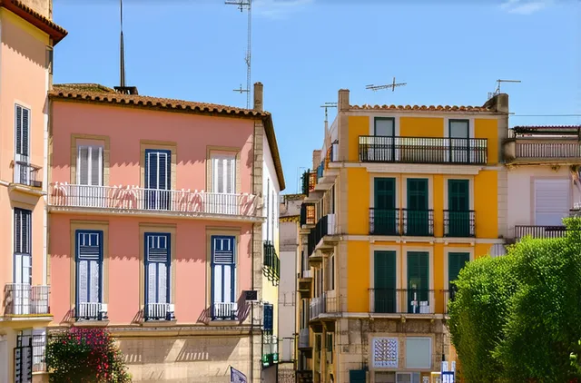 Complete Guide: Best Neighborhoods for Solo Travelers in Cagliari