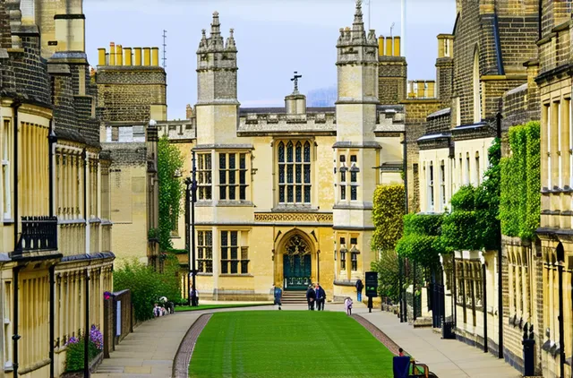 Ultimate Guide: Best Neighborhoods for Solo Travelers in Cambridge