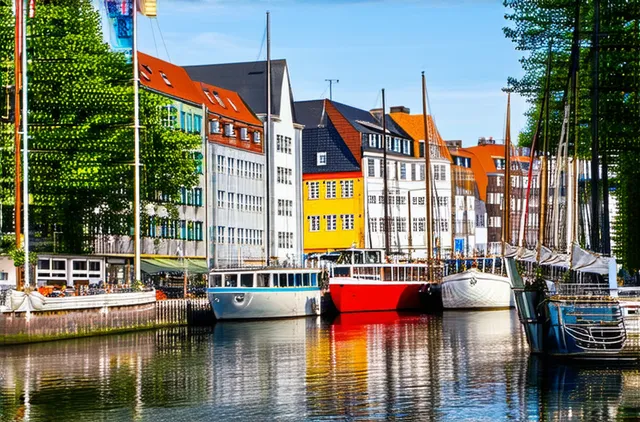Complete Guide: Best Neighborhoods for Solo Travelers in Hanover