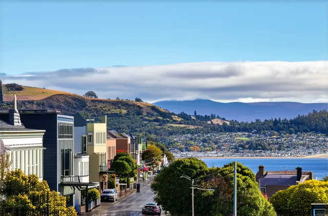Best Neighborhoods for Solo Travelers in Hobart
