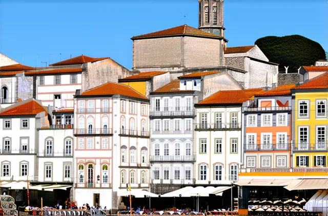 Top Neighborhoods for Solo Travelers in Porto