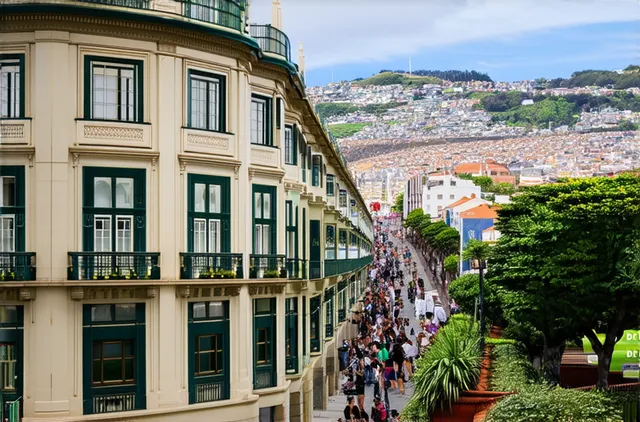 Best Neighborhoods for Solo Travelers in San Sebastián