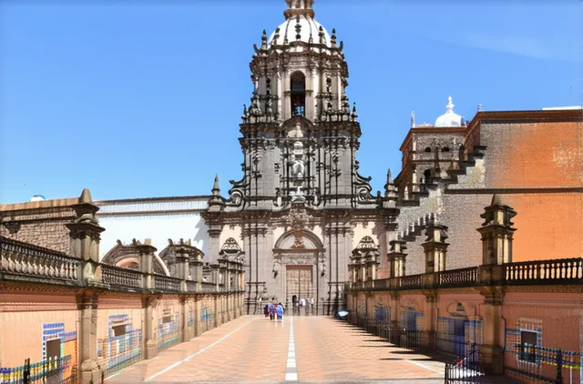 Complete Guide: Best Places for Solo Travelers in Guanajuato