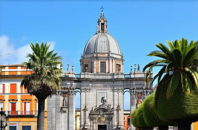 Essential Guide: Catania Sightseeing for Solo Travelers