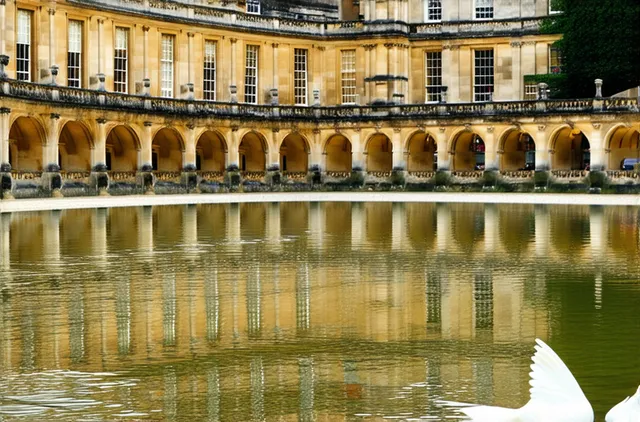 Cultural Experiences for Solo Travelers in Bath