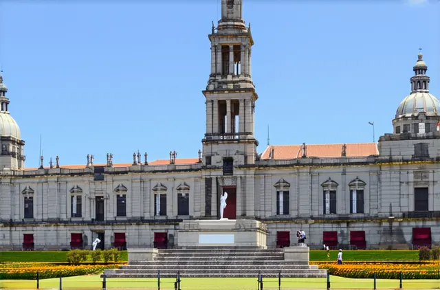 Cultural Experiences for Solo Travelers in Montevideo