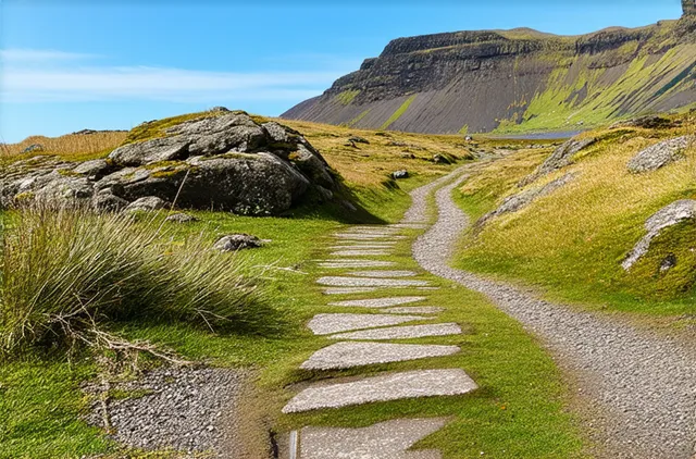 Ultimate Guide: Heimaey Solo Hiking Trails