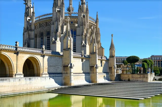 Ultimate Guide: Montpellier Solo Sightseeing Attractions