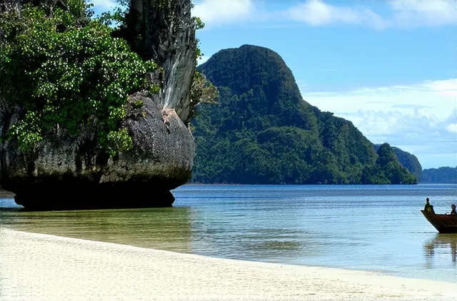 Must-Visit Sights for Solo Travelers in Puerto Princesa