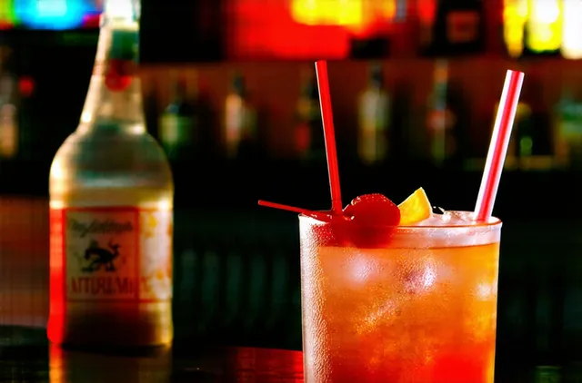 Solo Travel: Unforgettable Nightlife in Santo Domingo