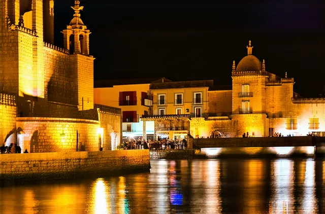 Exploring Nightlife for Solo Travelers in Palma de Mallorca