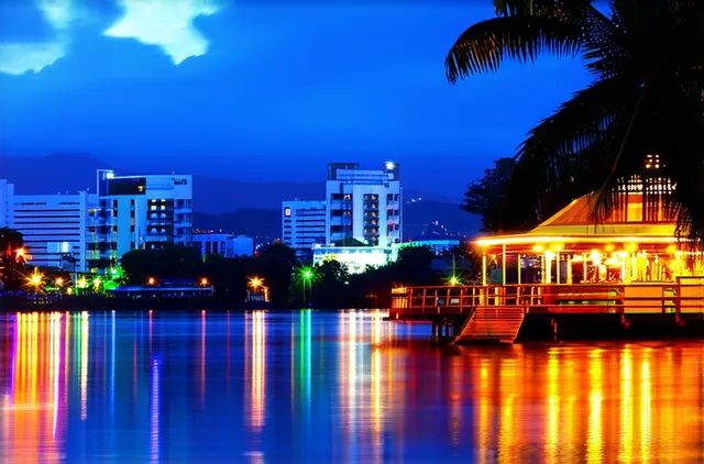 Ultimate Guide: Nightlife Options for Solo Travelers in Kuching